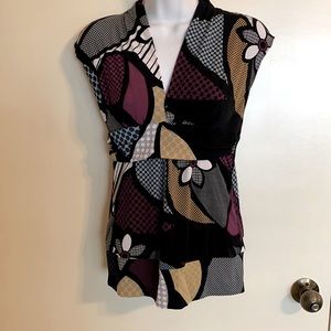 Women’s trendy sleeveless top